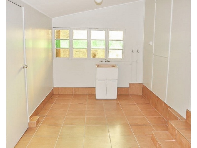 12 Mary Street, Charters Towers City QLD 4820