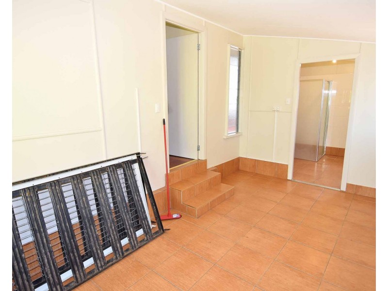 12 Mary Street, Charters Towers City QLD 4820