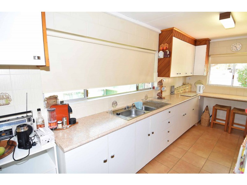 1 Hicks Street, Charters Towers QLD 4820