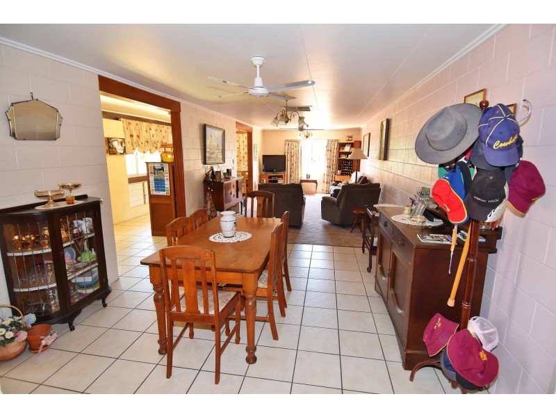 1 Hicks Street, Charters Towers QLD 4820