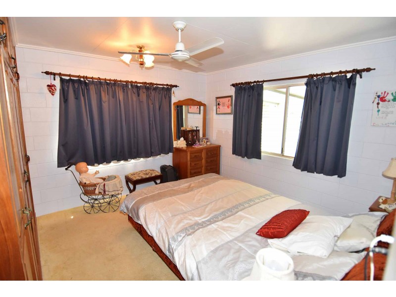 1 Hicks Street, Charters Towers QLD 4820