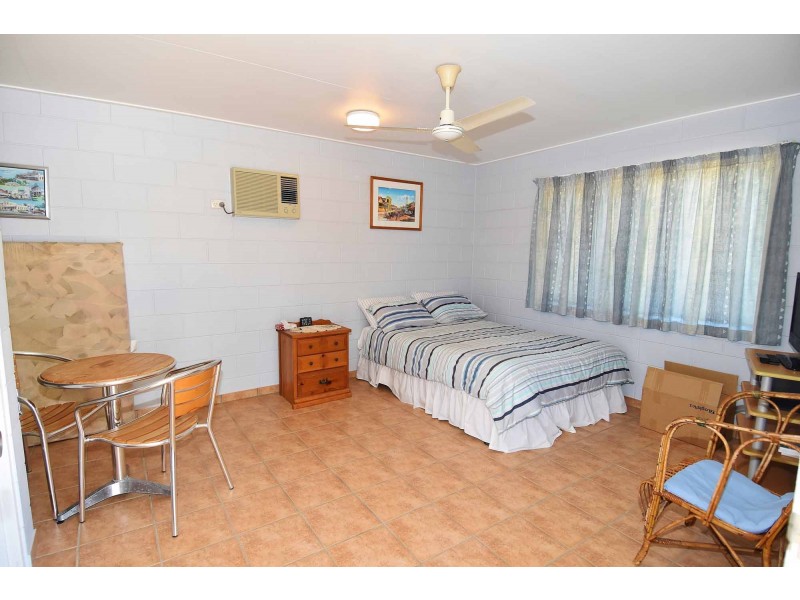 1 Hicks Street, Charters Towers QLD 4820