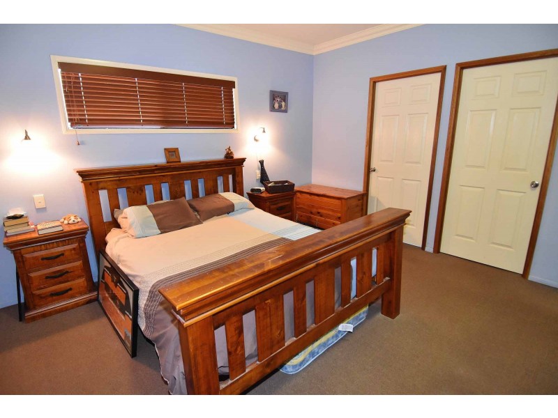 98 Nagle Street, Millchester QLD 4820