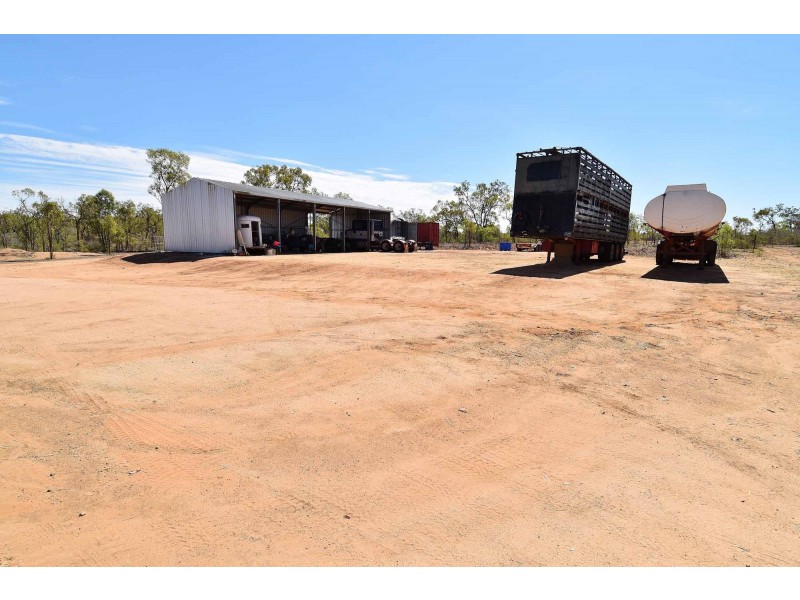 2 Ashglen Road, Charters Towers QLD 4820