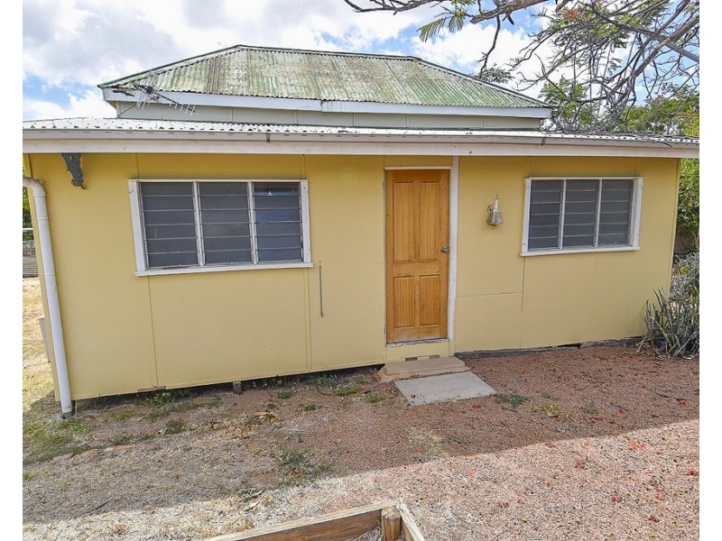 35 High Street, Charters Towers City QLD 4820
