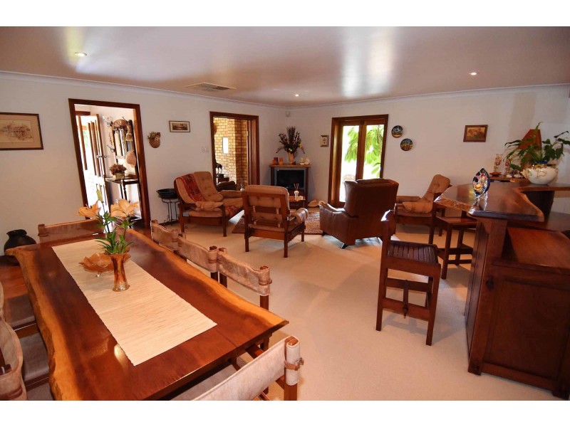 11 Mahoney Street, Charters Towers QLD 4820