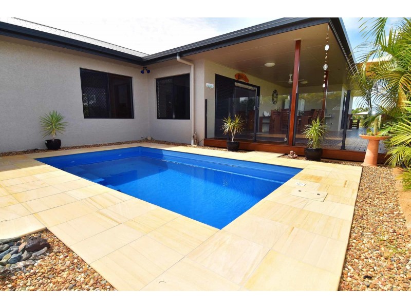 35 Estate Avenue, Toll QLD 4820