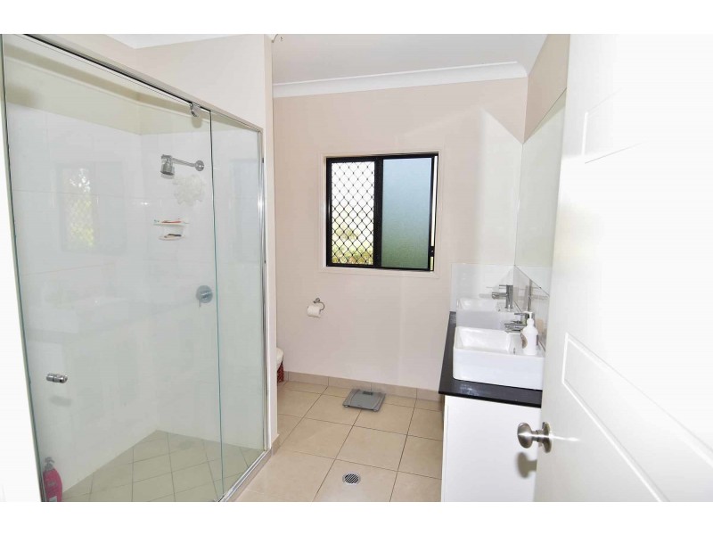 35 Estate Avenue, Toll QLD 4820