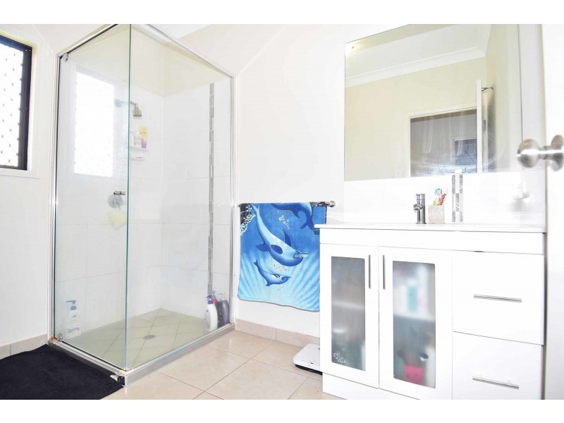 35 Estate Avenue, Toll QLD 4820