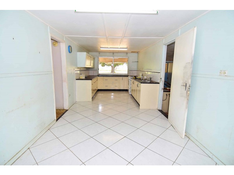 1 Dundee Lane, Charters Towers QLD 4820