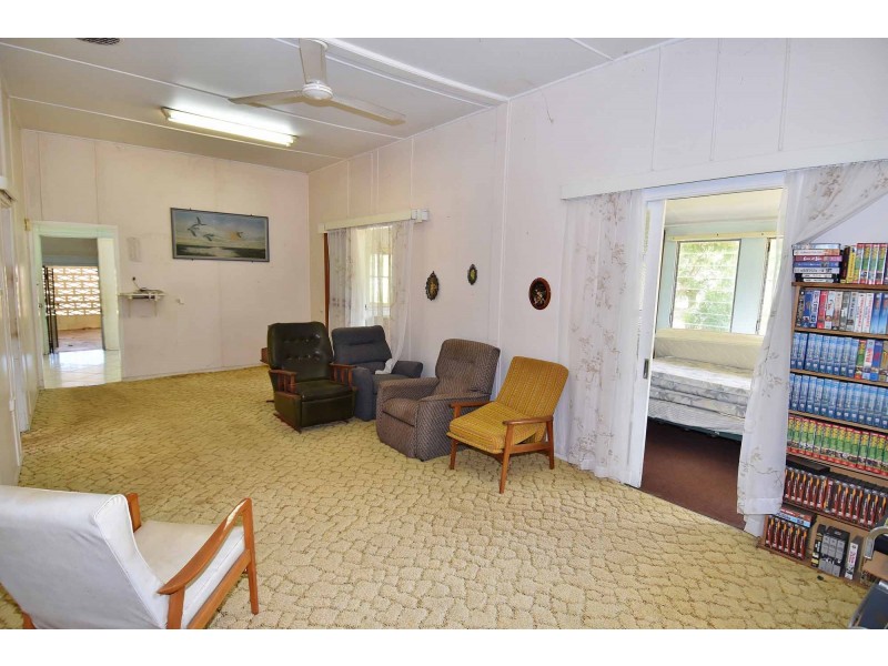 1 Dundee Lane, Charters Towers QLD 4820
