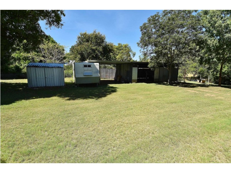 27 Rainbow Road, Charters Towers QLD 4820