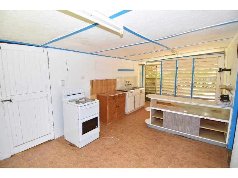 27 Rainbow Road, Charters Towers QLD 4820