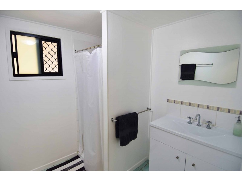 77 Mary Street, Charters Towers QLD 4820