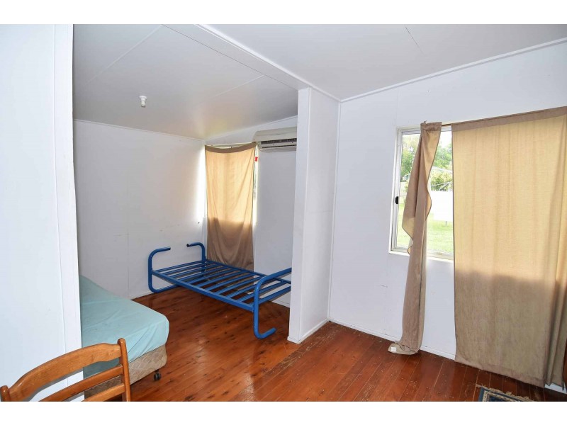 32 Daydawn Road, Charters Towers QLD 4820
