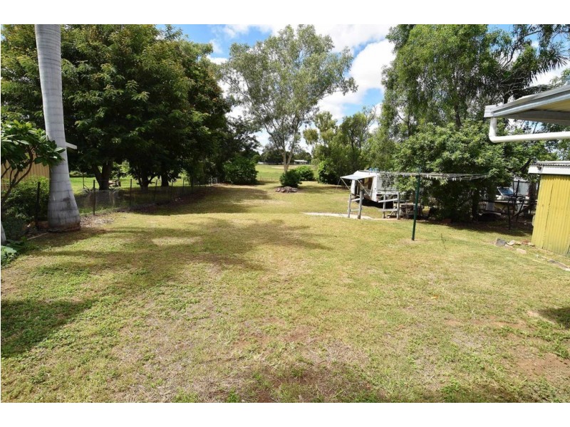 17 Racecourse Road, Richmond Hill QLD 4820