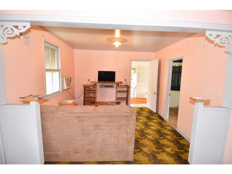 17 Racecourse Road, Richmond Hill QLD 4820