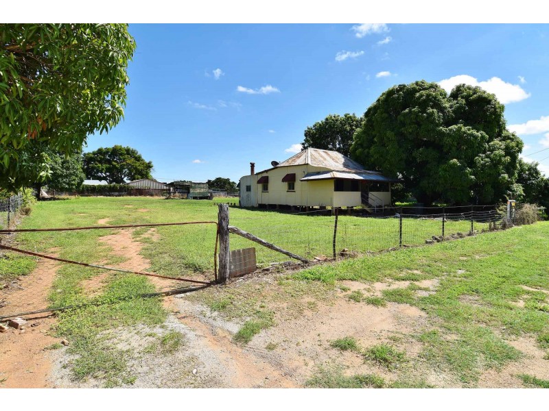 12 Oxford Street, Charters Towers QLD 4820
