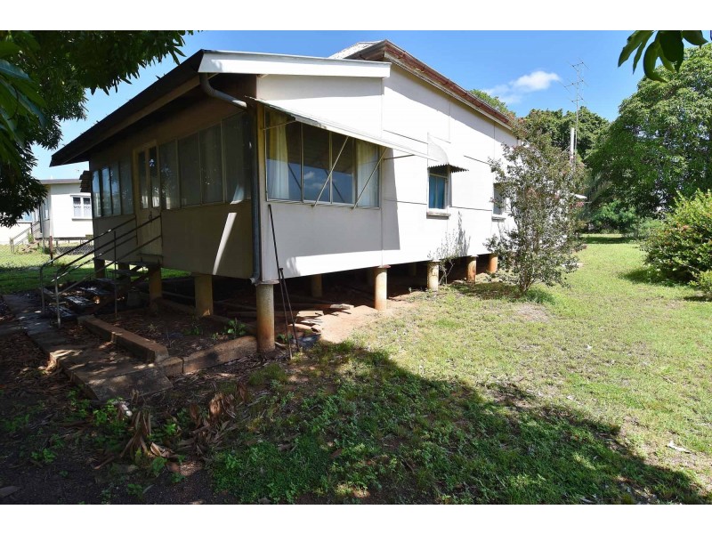 14 Oxford Street, Charters Towers City QLD 4820