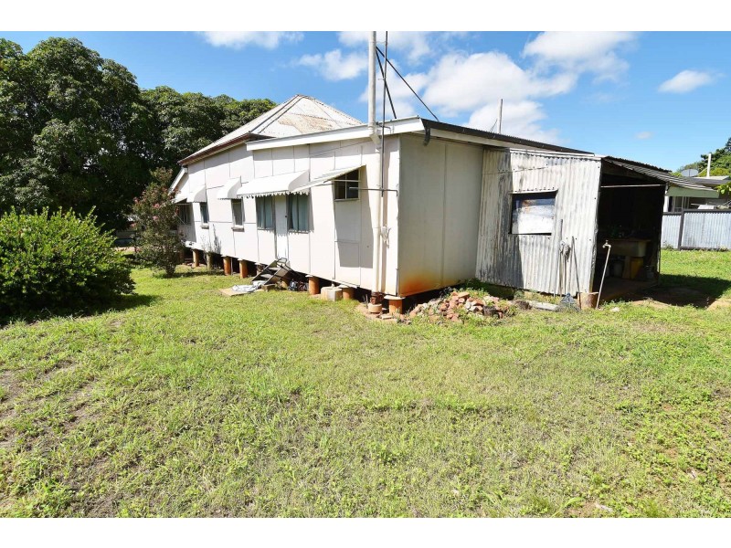 14 Oxford Street, Charters Towers City QLD 4820