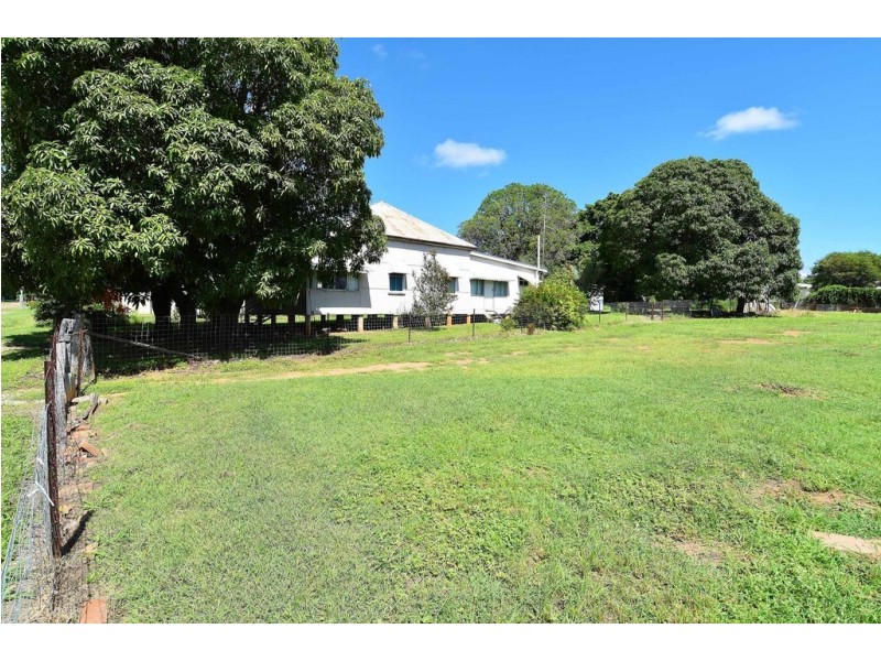 14 Oxford Street, Charters Towers City QLD 4820