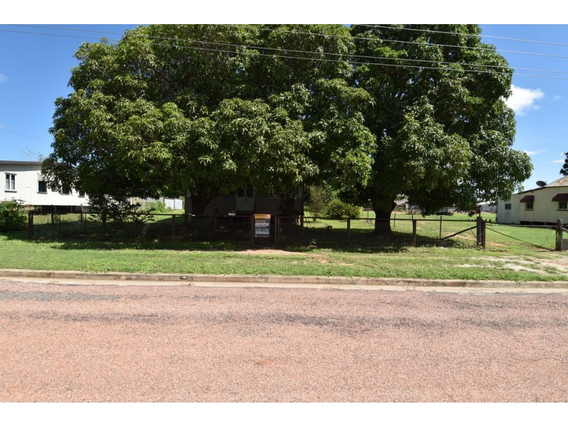 14 Oxford Street, Charters Towers City QLD 4820