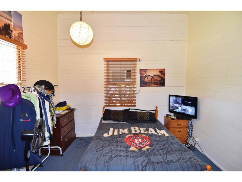 12 Vulture Street, Charters Towers City QLD 4820