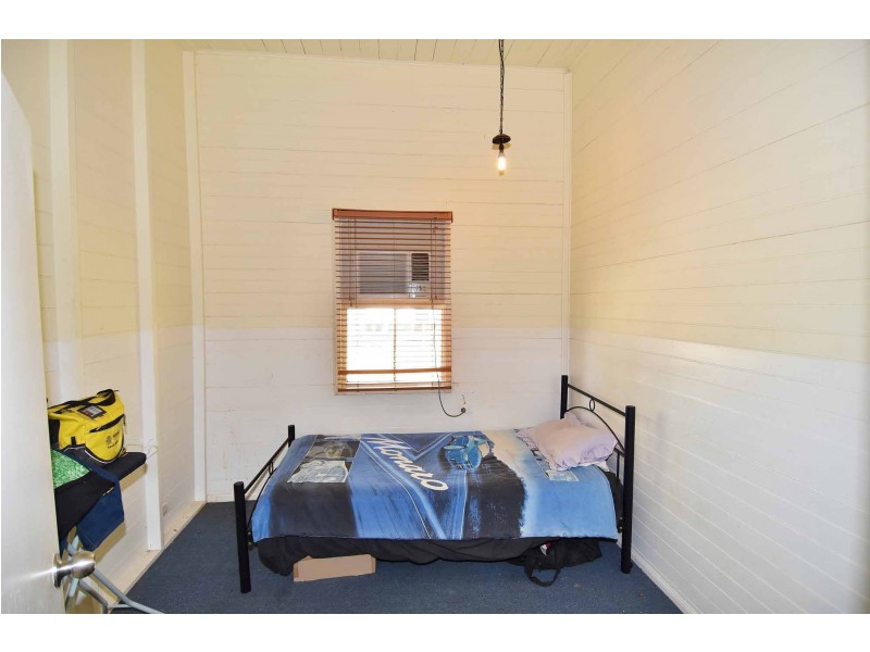 12 Vulture Street, Charters Towers City QLD 4820