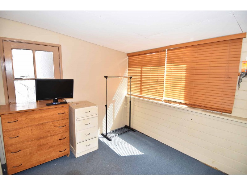 12 Vulture Street, Charters Towers City QLD 4820
