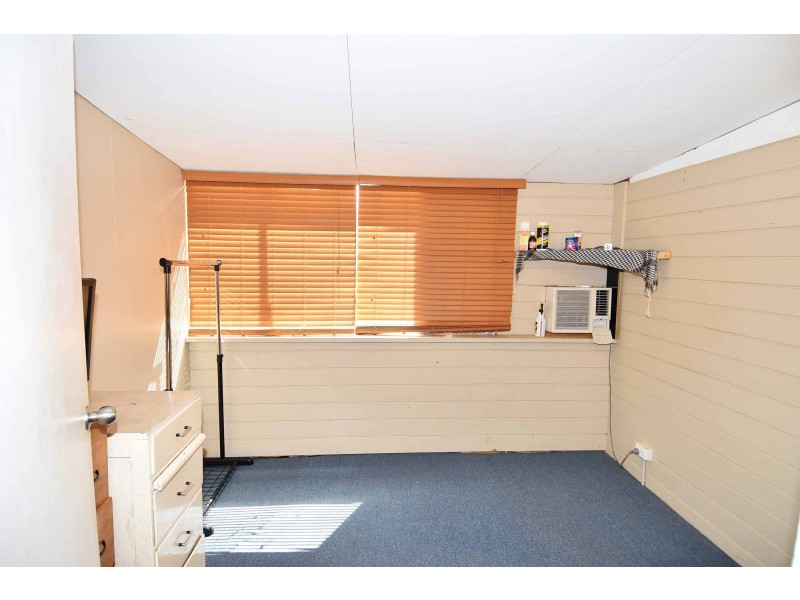 12 Vulture Street, Charters Towers City QLD 4820