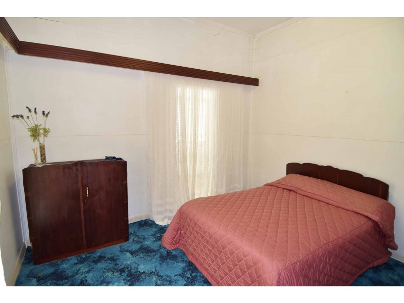 8 Anne Street, Charters Towers QLD 4820