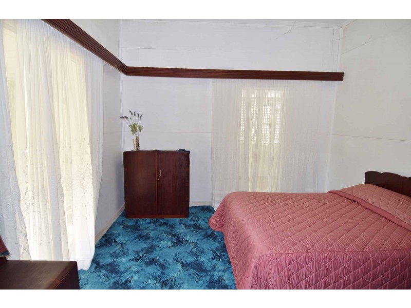 8 Anne Street, Charters Towers QLD 4820