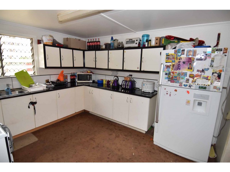 27 York Street, Queenton QLD 4820