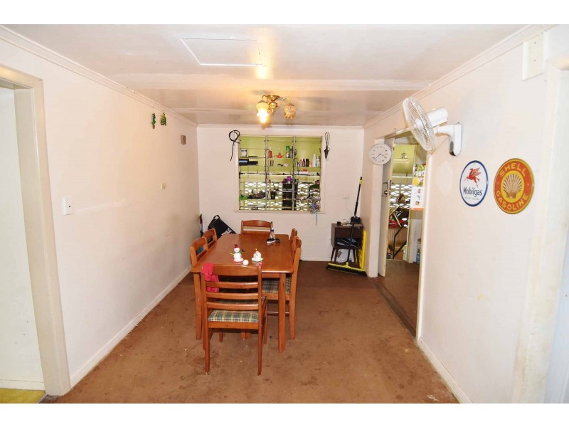 27 York Street, Queenton QLD 4820