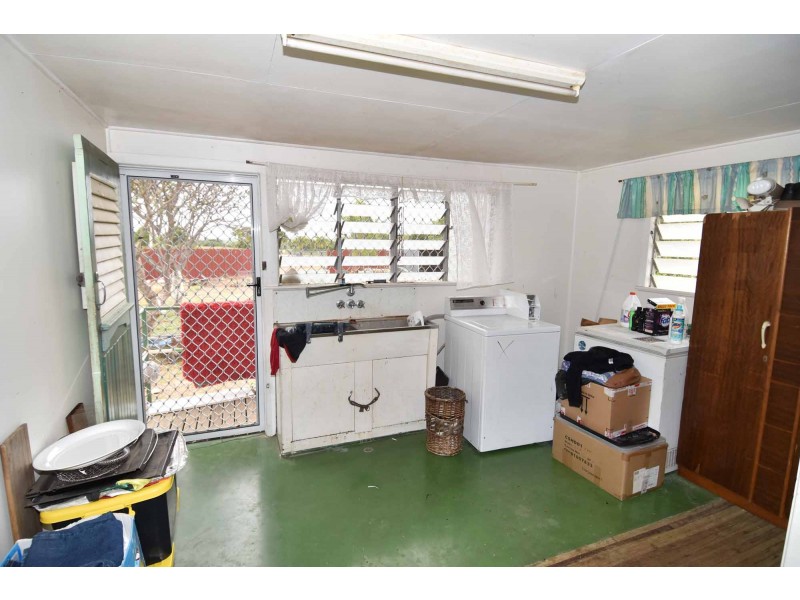 27 York Street, Queenton QLD 4820