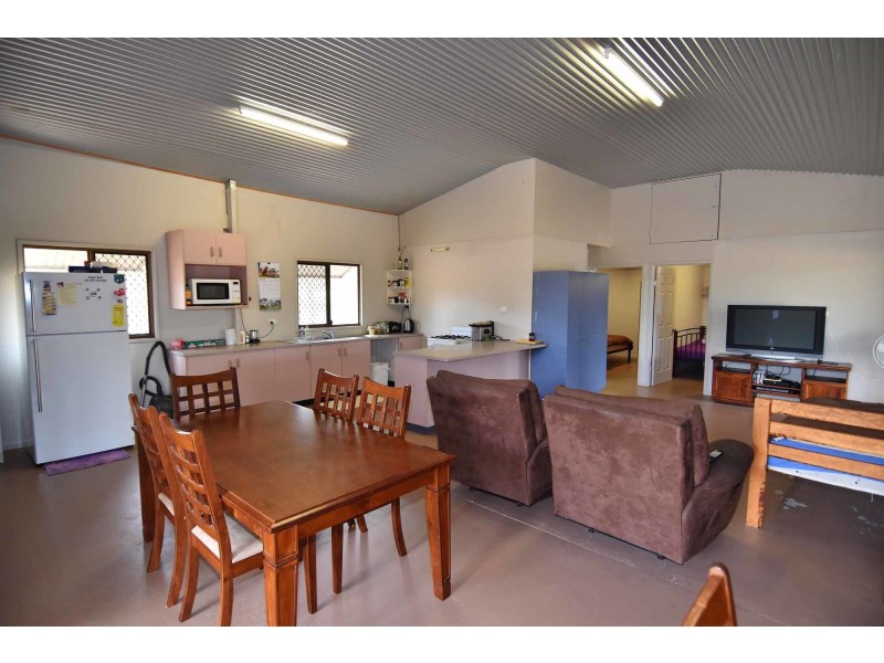 104 Picnic Creek Road, Charters Towers QLD 4820