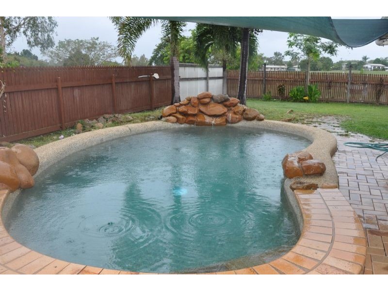 27 Racecourse Road, Richmond Hill QLD 4820