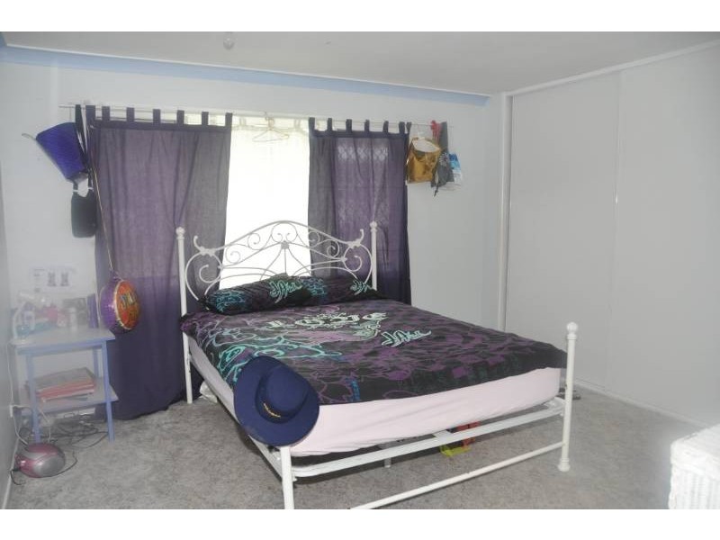 27 Racecourse Road, Richmond Hill QLD 4820