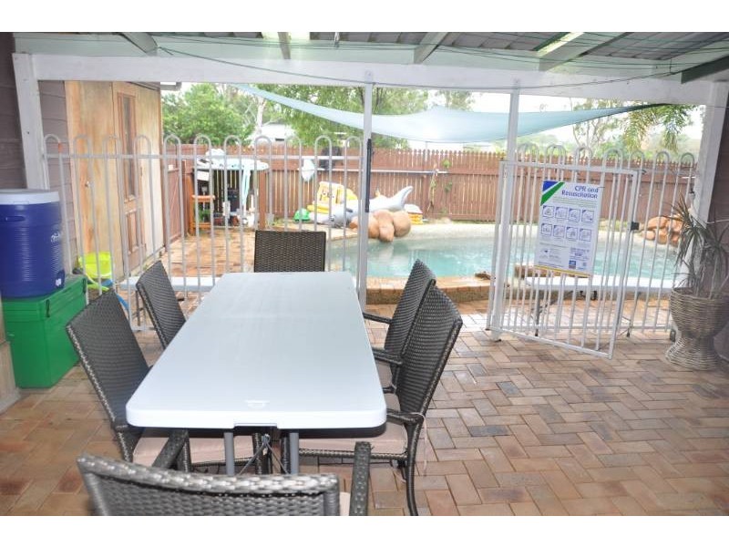 27 Racecourse Road, Richmond Hill QLD 4820