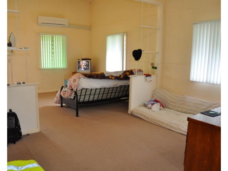 14 Bellevue Street, Richmond Hill QLD 4820