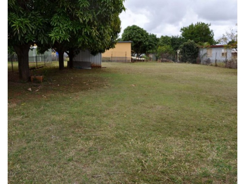 14 Bellevue Street, Richmond Hill QLD 4820