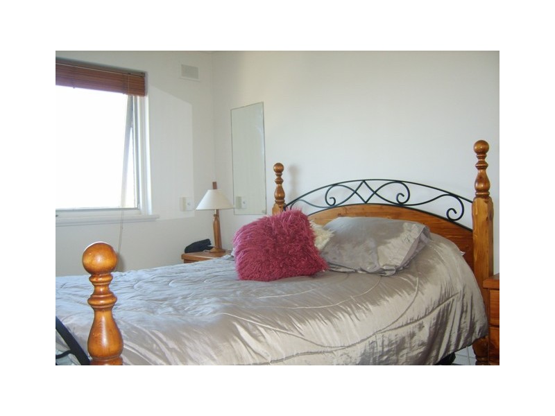 U18/17 Caroline Street, Glenelg North SA 5045