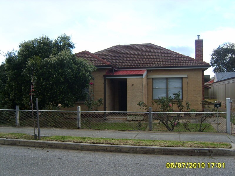 10 Anthony Street, Henley Beach SA 5022