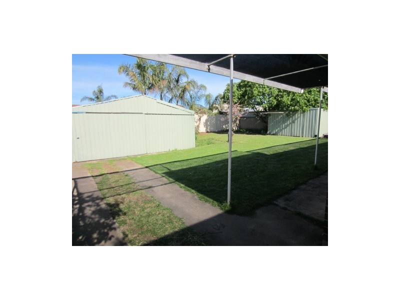 11 Carriabean Crescent, Happy Valley SA 5159