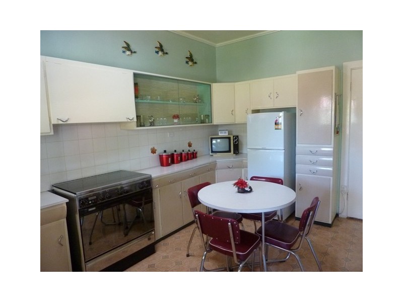 55 Avenue Road, Cumberland Park SA 5041