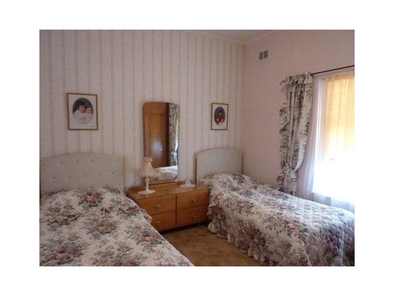 55 Avenue Road, Cumberland Park SA 5041