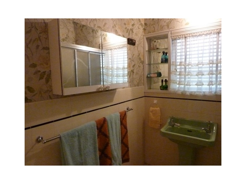 55 Avenue Road, Cumberland Park SA 5041