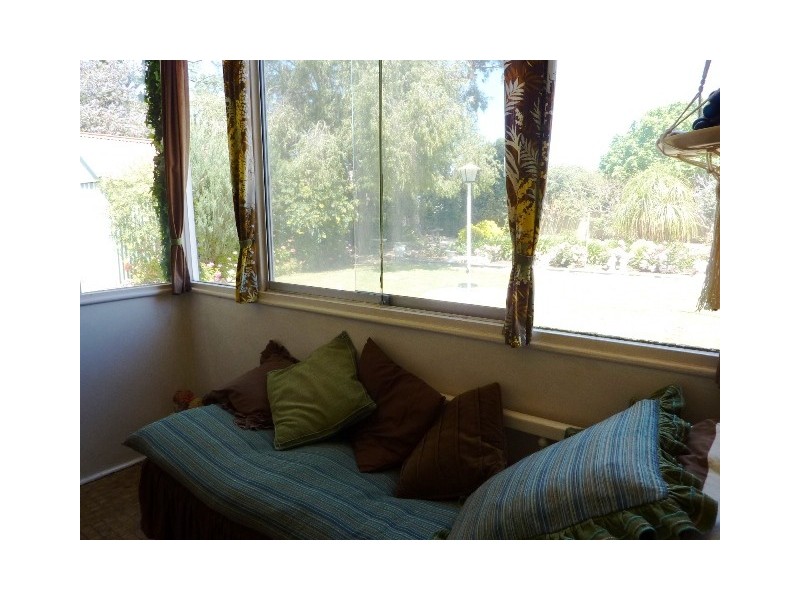 55 Avenue Road, Cumberland Park SA 5041