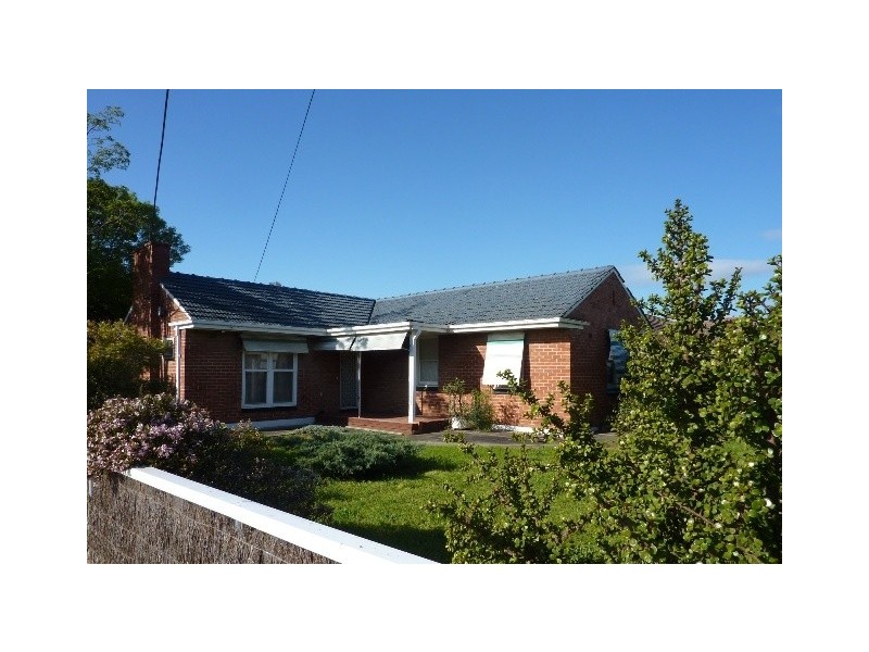5 Norrie Ave, Clovelly Park SA 5042