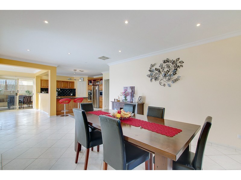 20 Ingleton Drive, Hallett Cove SA 5158